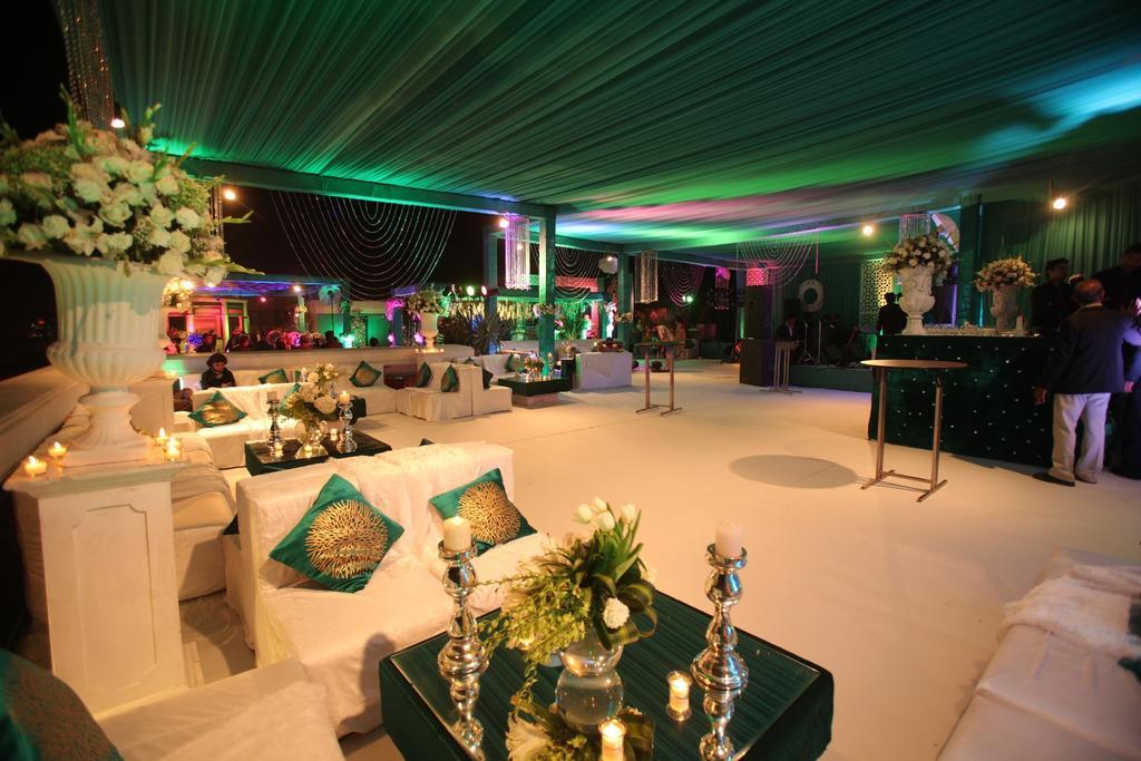 The Pllazio Hotel Gurgaon Exterior photo