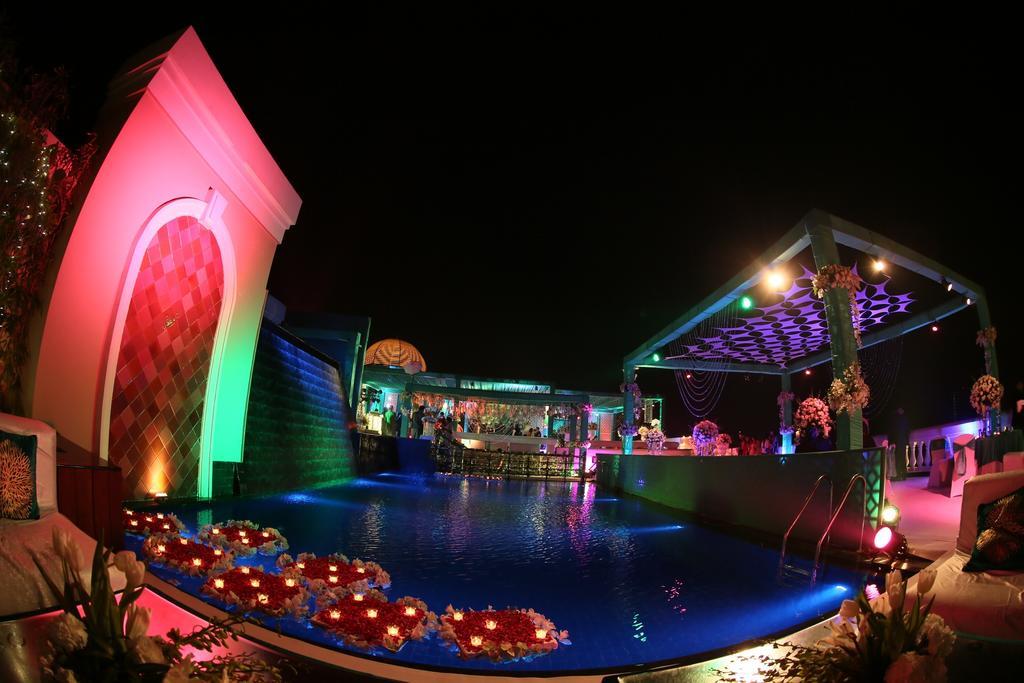 The Pllazio Hotel Gurgaon Exterior photo