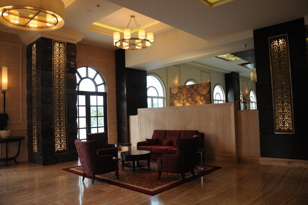 The Pllazio Hotel Gurgaon Exterior photo