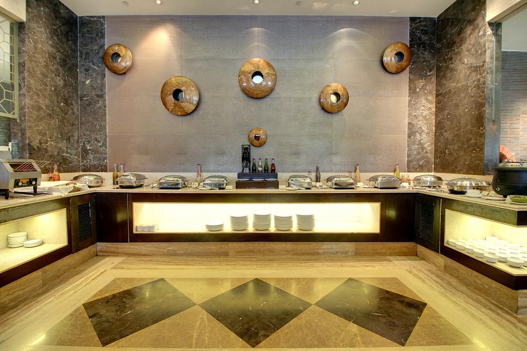 The Pllazio Hotel Gurgaon Exterior photo