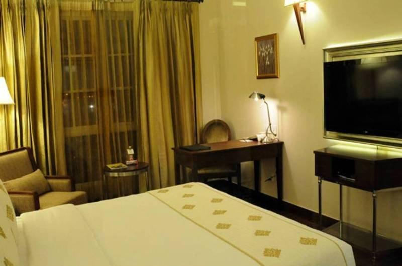 The Pllazio Hotel Gurgaon Exterior photo