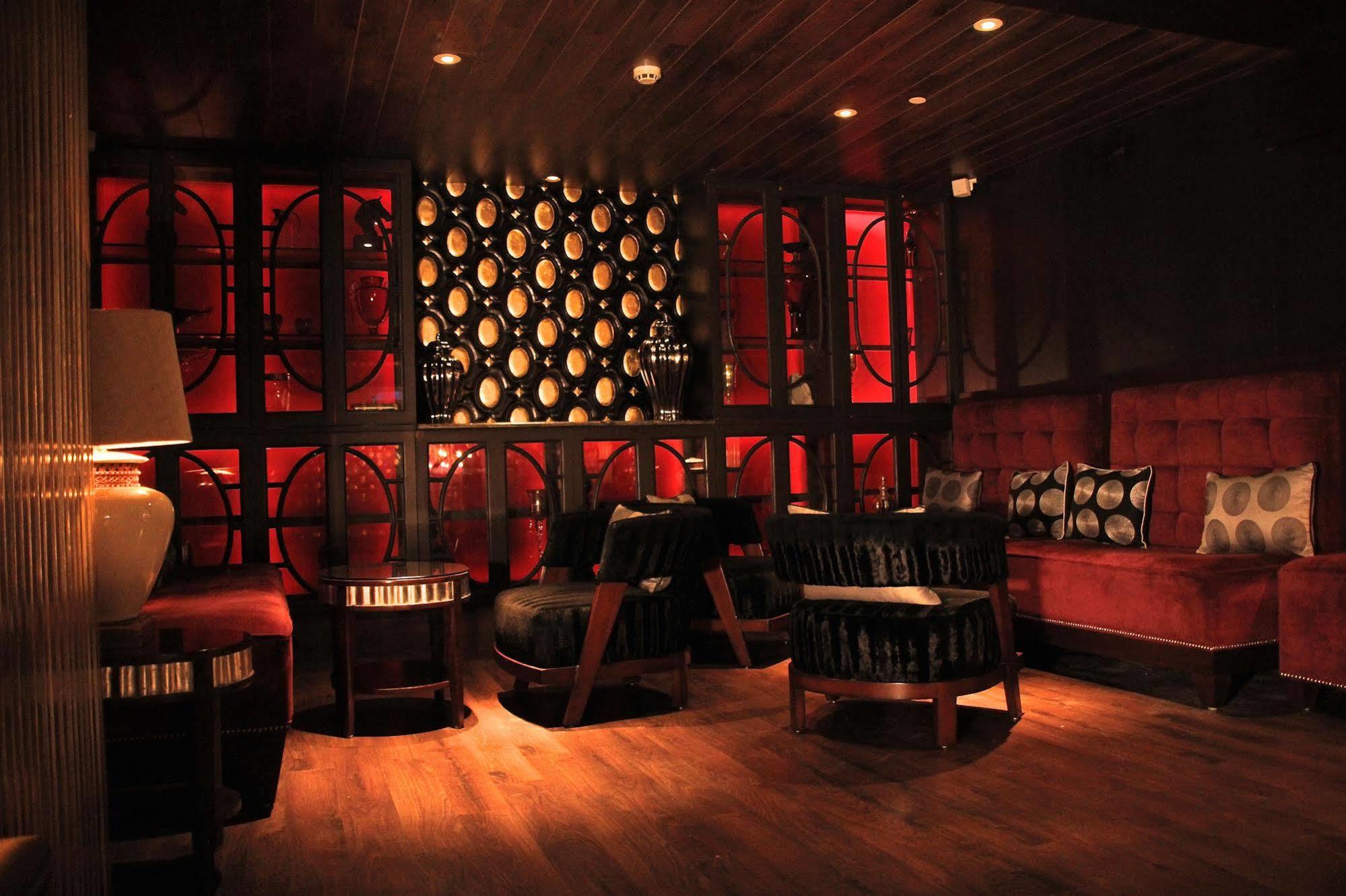 The Pllazio Hotel Gurgaon Exterior photo