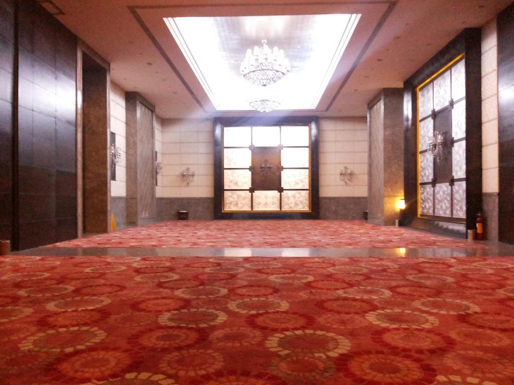 The Pllazio Hotel Gurgaon Exterior photo